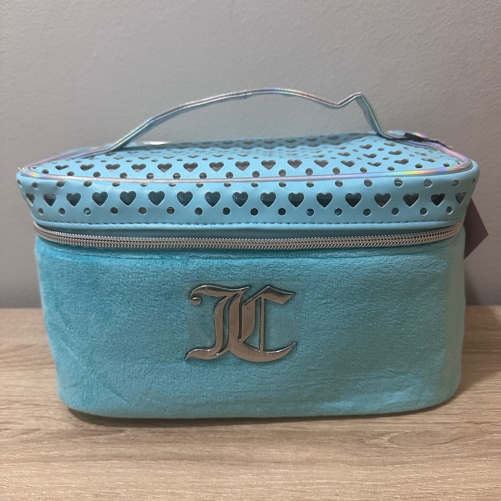NWT Juicy Couture Tiffany Blue Velour Train Case Holographic Heart Top